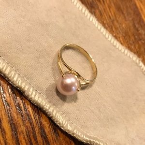 Freshwater Pearl Ring set in 14k gold
